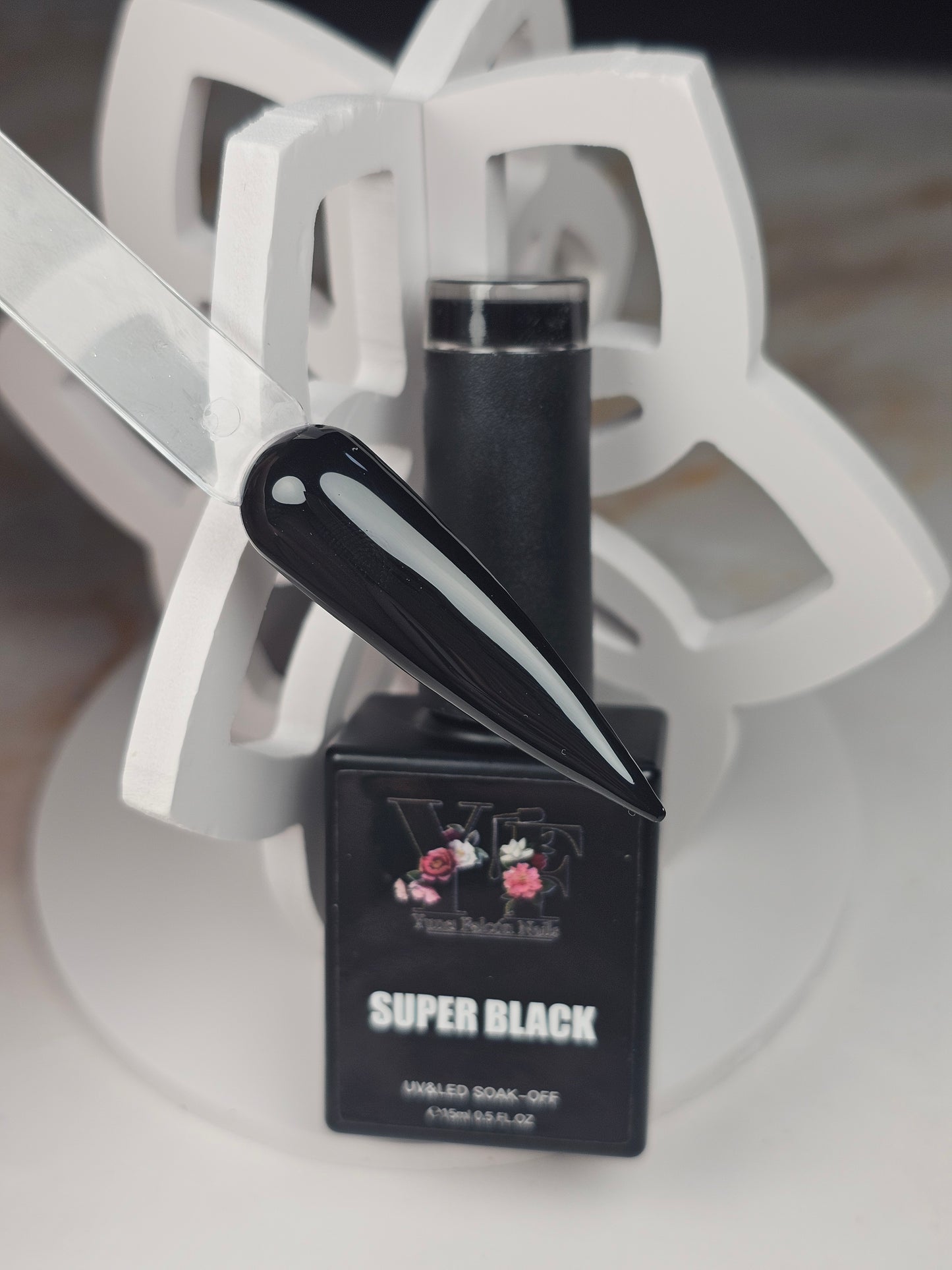 Super Black Gel Polish – Intense Black, Full Coverage and Professional Finish