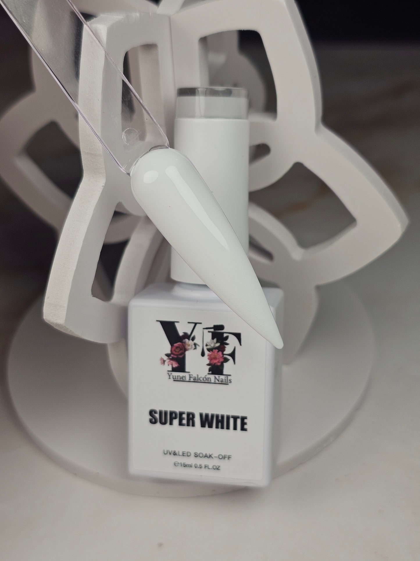 Super White Gel Polish – Intense White, Perfect Coverage and Professional Finish